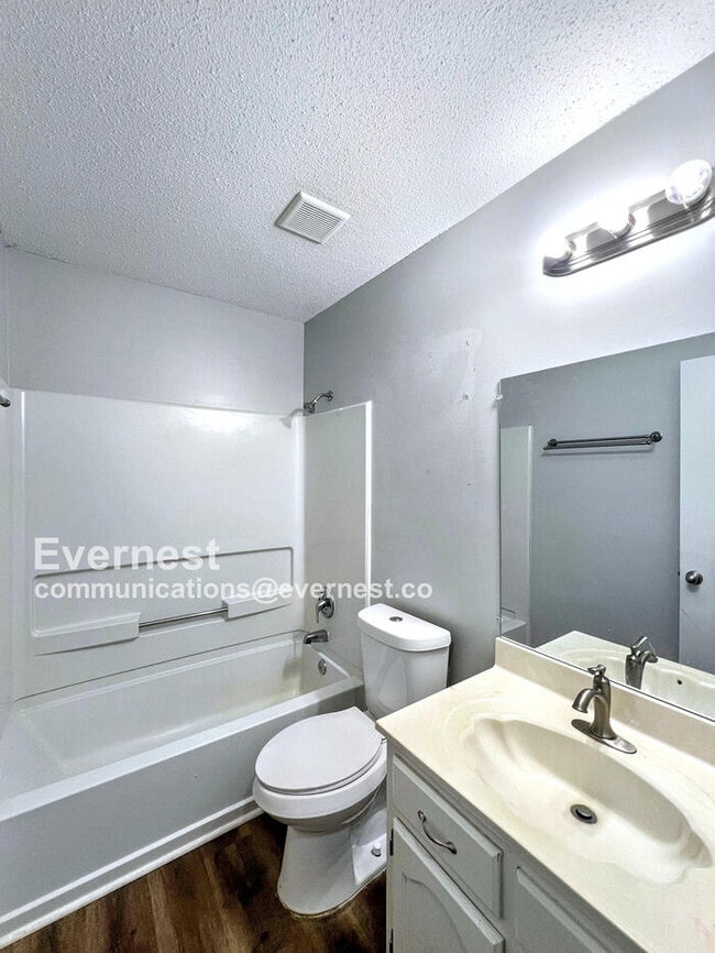 Building Photo - 6410 Jamestown Dr