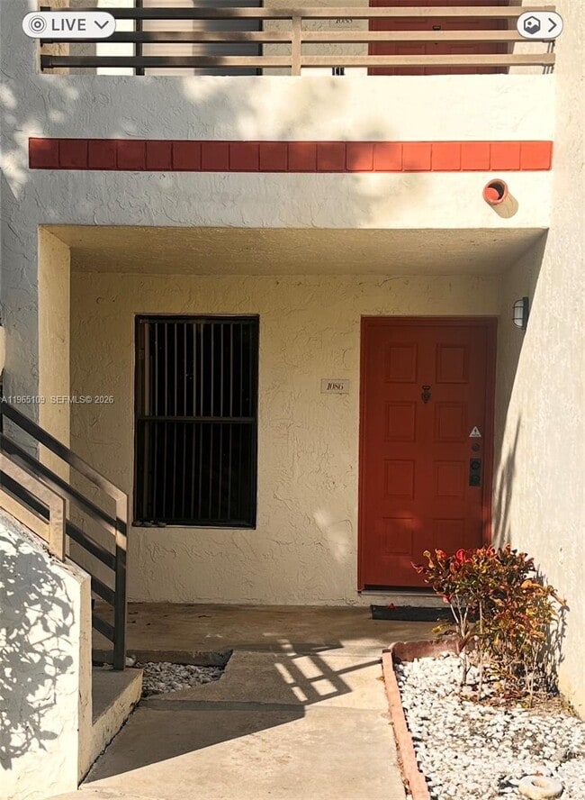 Building Photo - 1086 N Hiatus Rd