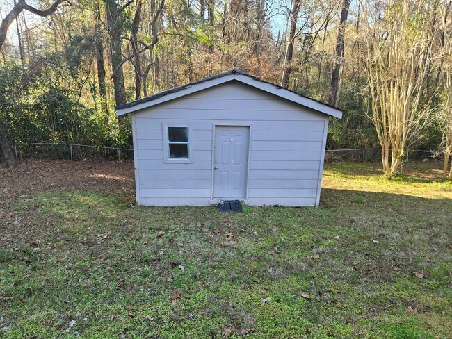 Building Photo - FOR RENT in NORTH COLUMBUS - Double Churches Area - Available Now!