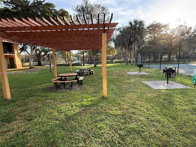 Building Photo - 10773 Cleary Blvd