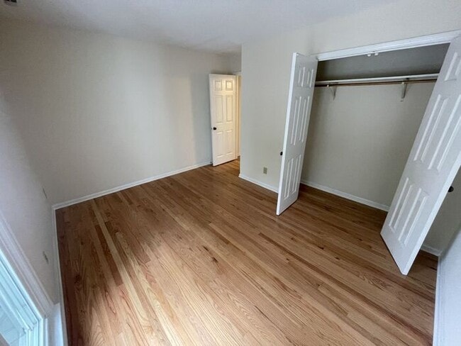 Building Photo - Townhome For Rent