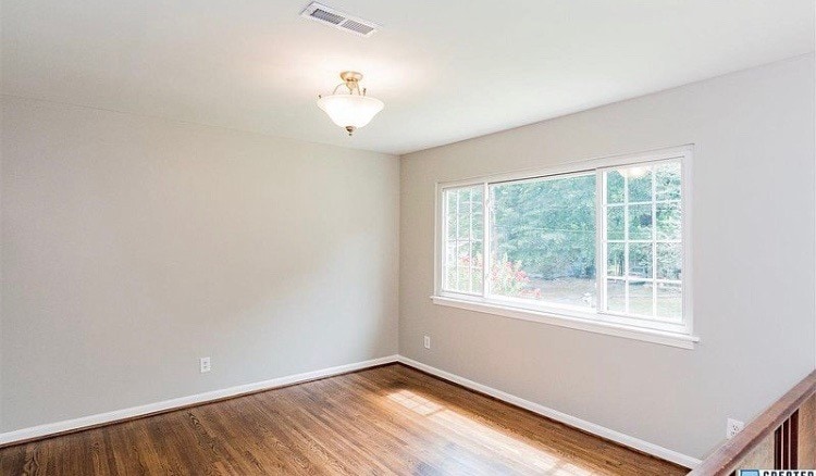 Living Room - 5104 Northumberland Rd