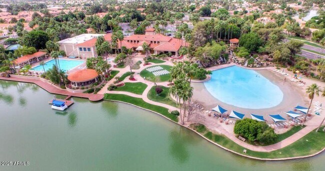 Building Photo - 1523 E Treasure Cove Dr