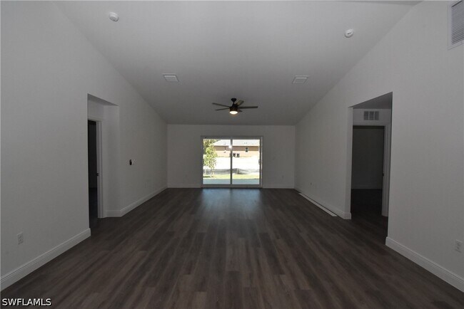 Building Photo - 3393 Fergus St