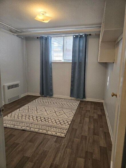 Building Photo - 3376 S Sherman St