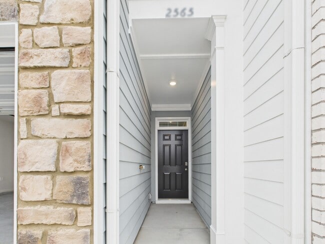 Building Photo - Beautiful New Construction END UNIT Townhome – Now Available for Lease!