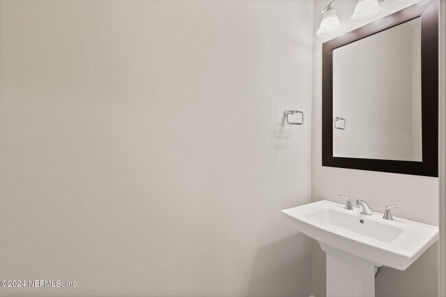 Building Photo - 120 Elm Br Rd