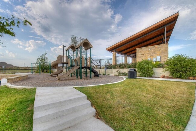 Building Photo - 489 Shale Cir