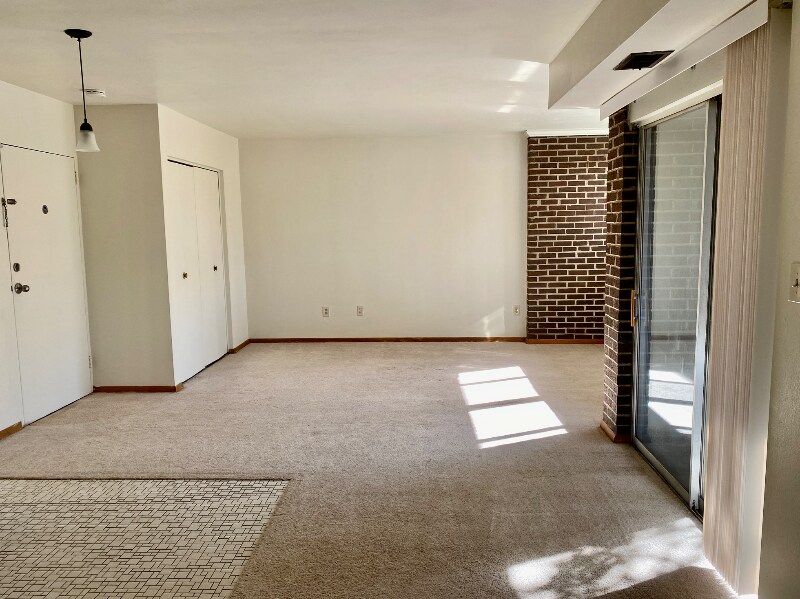 Building Photo - 3409 Sardis Rd