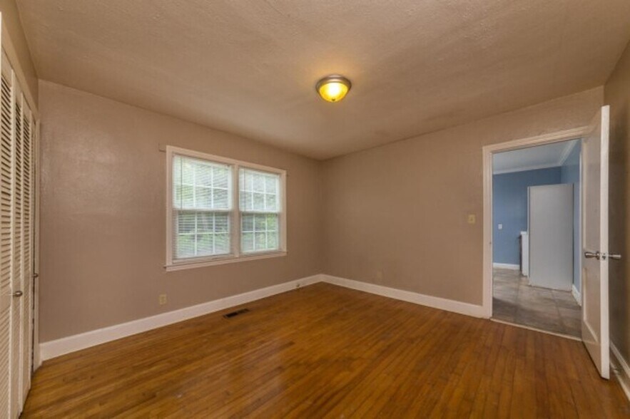 Building Photo - 3530 Dell Trail