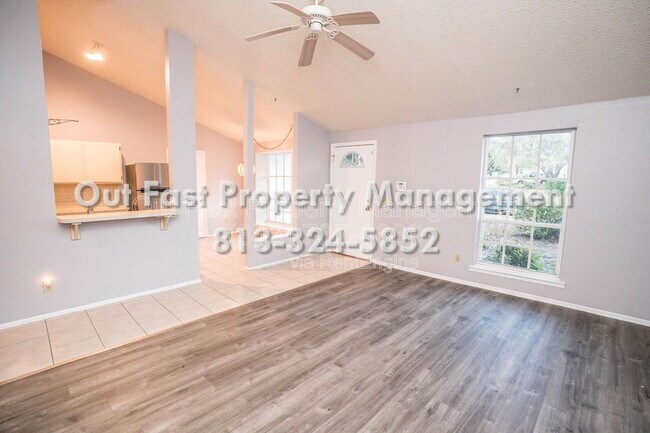 Building Photo - 2764 Kavalier Dr