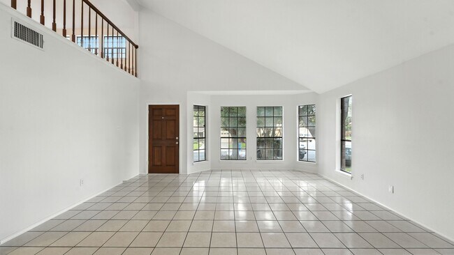 Building Photo - 21210 Malibu Colony