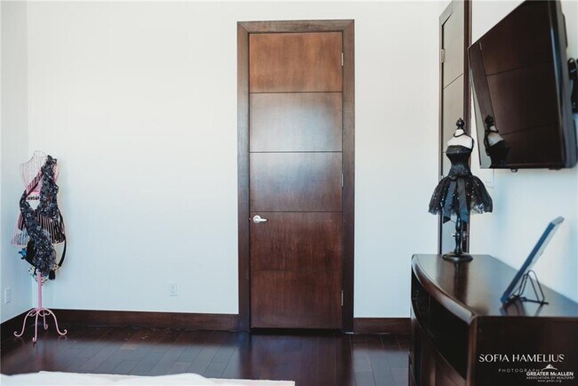 Building Photo - 2012 S 48th St