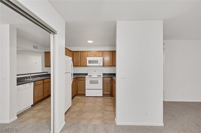 Building Photo - 2100 Jetty Rock Dr
