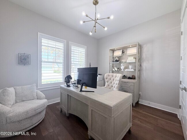 Building Photo - 161 Paradise Valley Dr