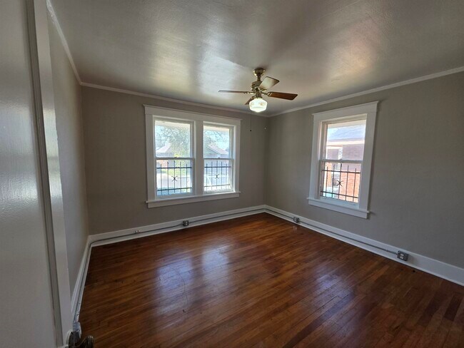Building Photo - 1404 Cameron St