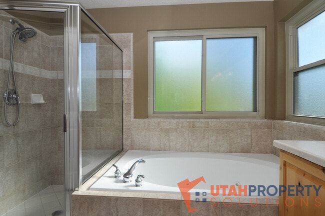 Building Photo - 11758 Chalk Creek Way