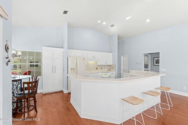 Building Photo - 662 Rossmoor Cir