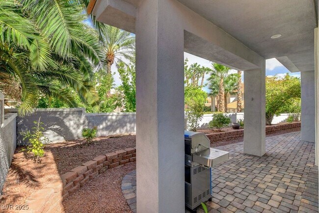 Building Photo - 2132 Lookout Point Cir