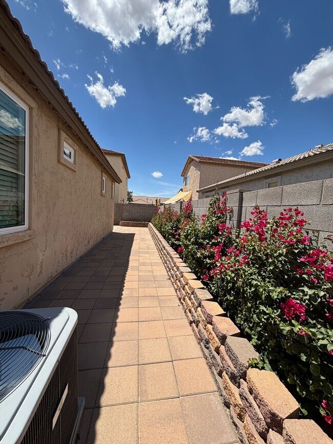 Building Photo - Single Level San Tan Valley Home