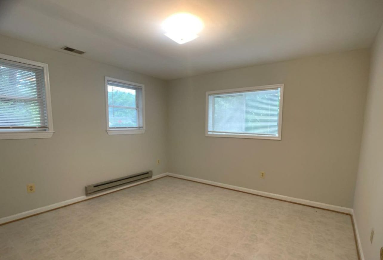 Building Photo - 8729 36th Ave