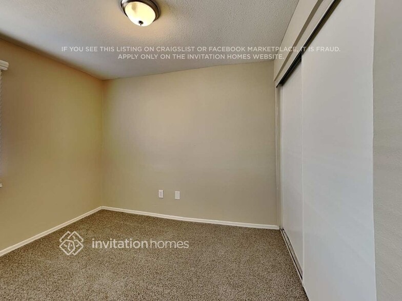 Building Photo - 4102 N 71st Ln