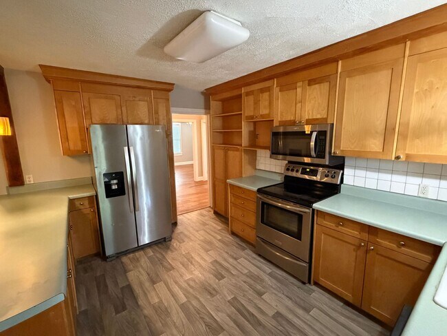 Building Photo - AUGUST RENT SPECIAL! 2 Bed, 1 Bath Home Available in Greenville