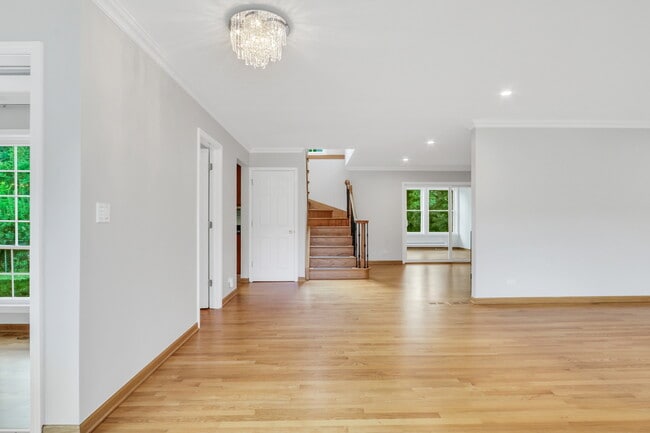 Building Photo - 1206 Lynn Terrace