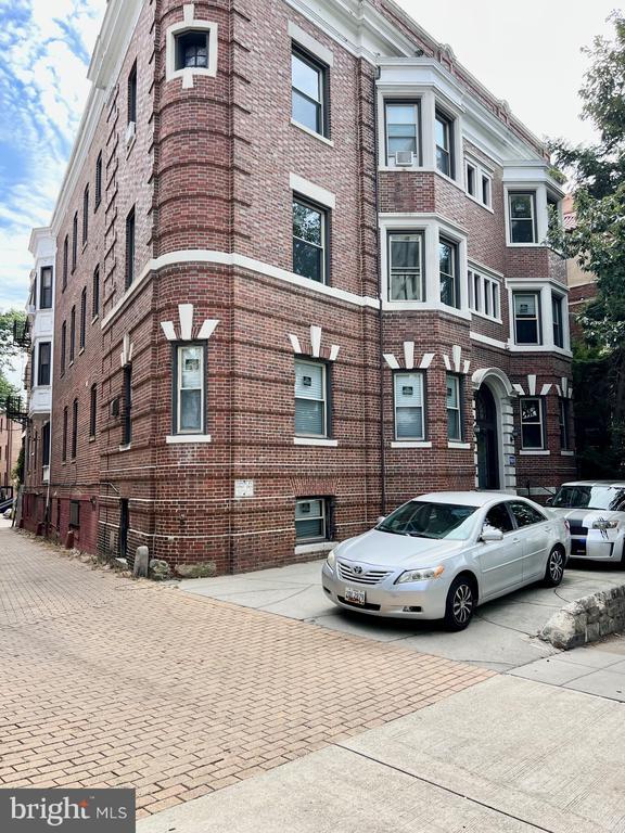 Building Photo - 1921 19th St NW