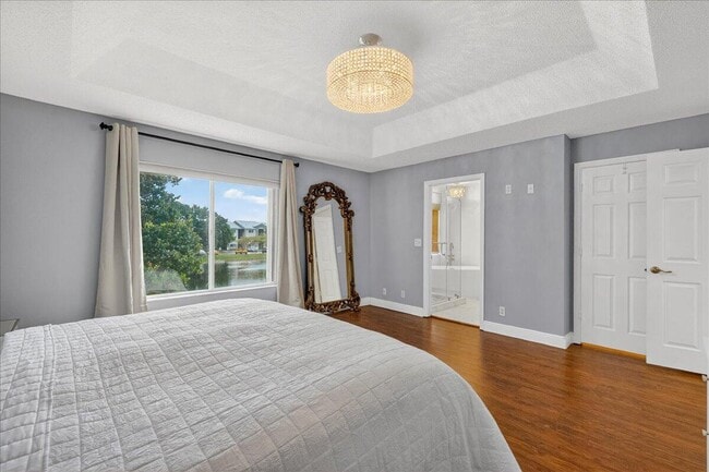 Building Photo - 3544 Lakewood Pl