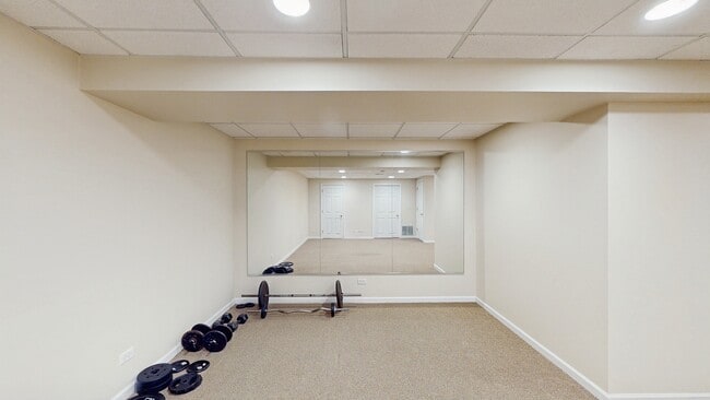 Building Photo - 7111 Saddle Oaks Dr