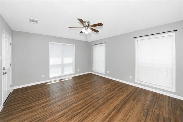 Building Photo - 1701 Brook Hollow Dr