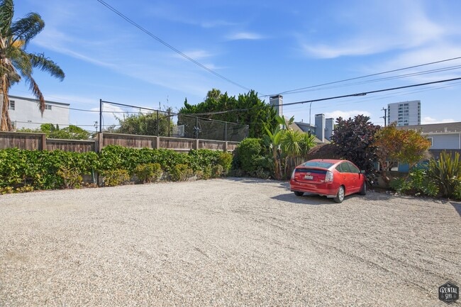 Building Photo - 2808 3rd St