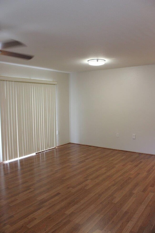 Building Photo - Havens of Ii Vistas - 3 bedroom, 2 bathroo...