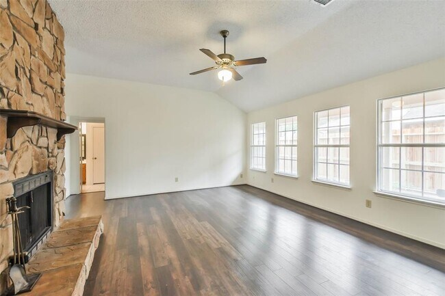 Building Photo - 10306 Wayward Wind Ln