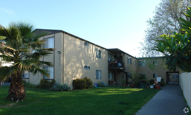 Building Photo - Carter Apartments