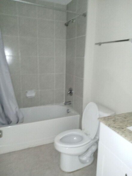 Building Photo - Coming Soon - $500 off Move in Summer Special