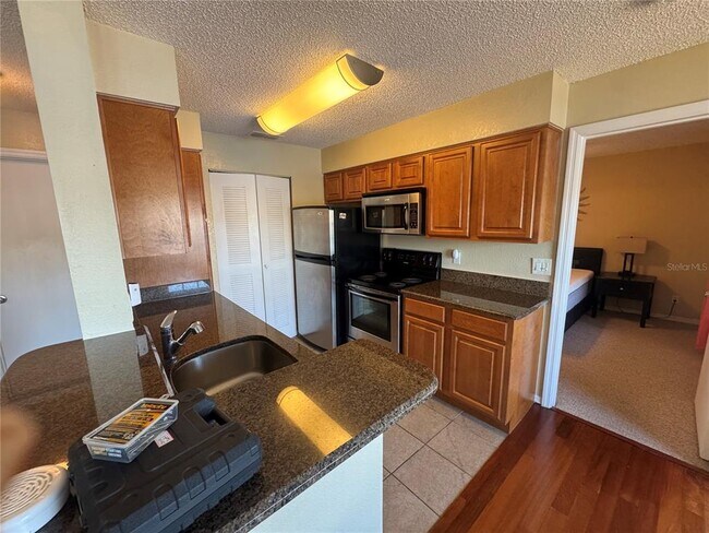 Building Photo - 1065 S Hiawassee Rd