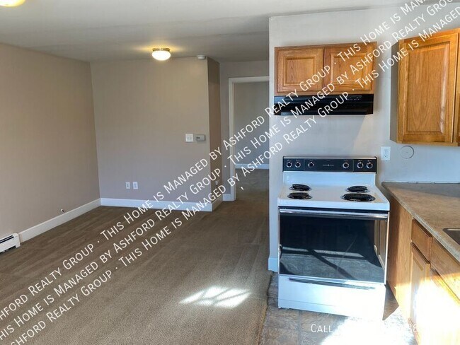 Building Photo - 511 1/2 Swope Ave-