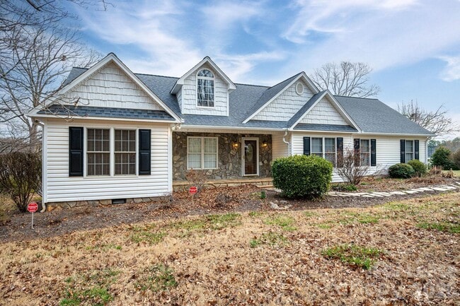 Building Photo - 4626 Little Creek Dr