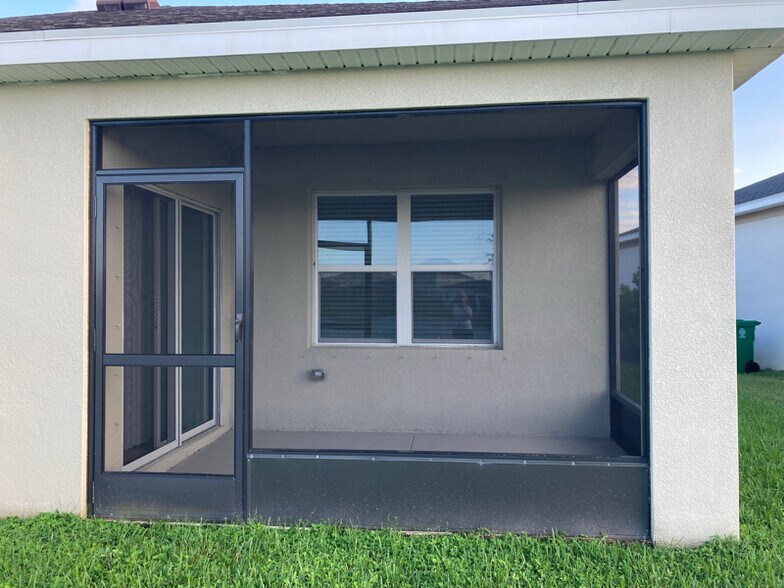 Building Photo - 10789 SW Cremona Way