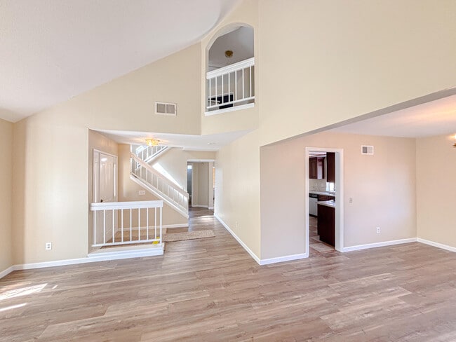 Building Photo - 39360 Longhorn Ct