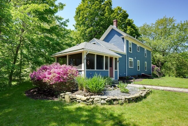 Building Photo - 302 S Bolton Rd