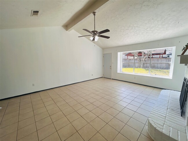 Building Photo - 10502 Long River Dr