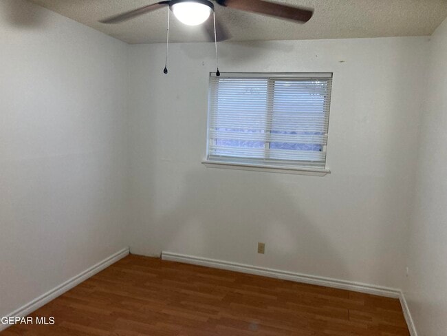 Building Photo - 4737 Tropicana Ave