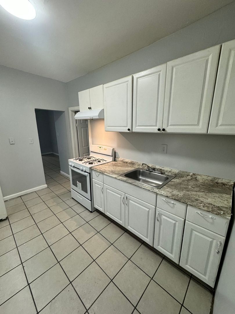 Building Photo - 4013 Ventnor Ave