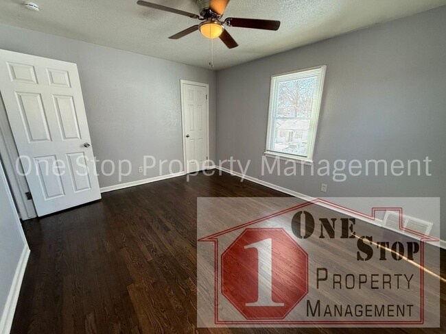 Building Photo - Beautiful 2 Bedroom 1 Bathroom in Kansas City!