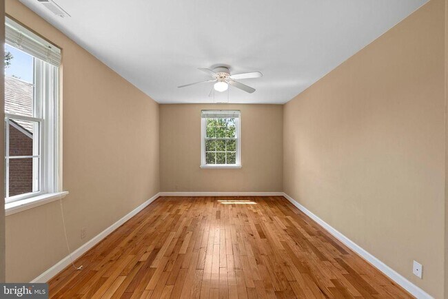 Building Photo - 3441 S Stafford St