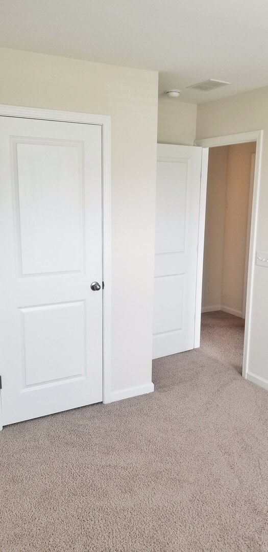 Building Photo - 3 Bedroom, 2.5 Bath Townhome