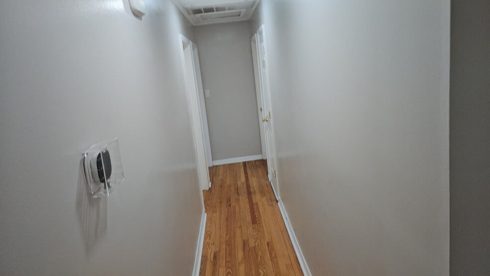 Building Photo - 2505 McKenzie Rd